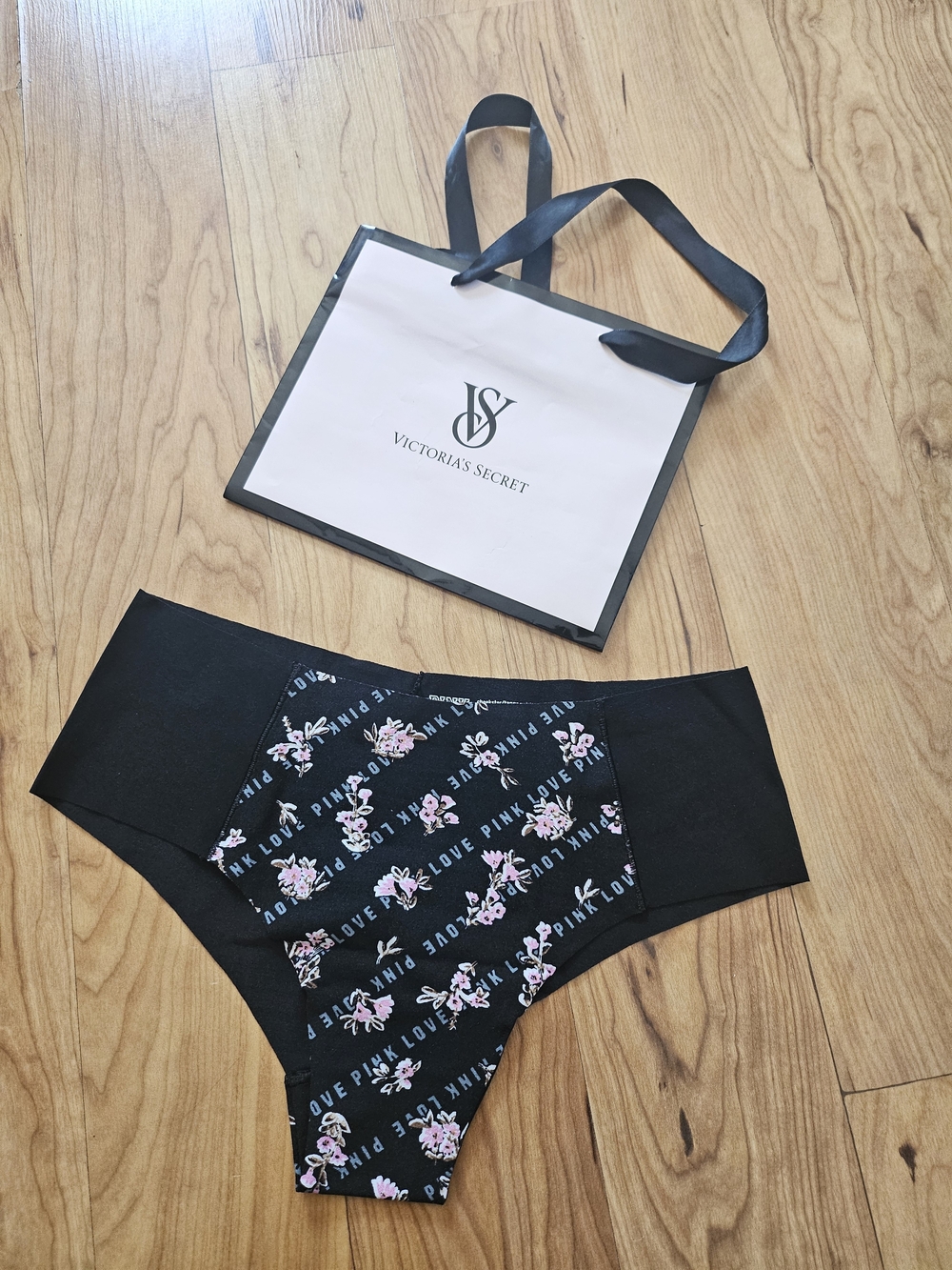 VS Pink Floral Logo Seamless Panty - Black & Pink